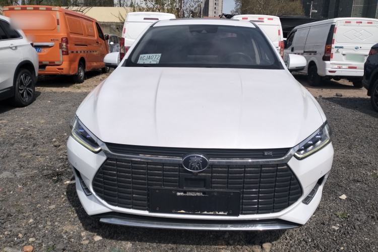 Used BYD Qin New Energy 2019 High-Range Luxury Model Front