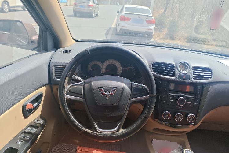 Used Wuling Hongguang 2014 1.5L S Comfort Model