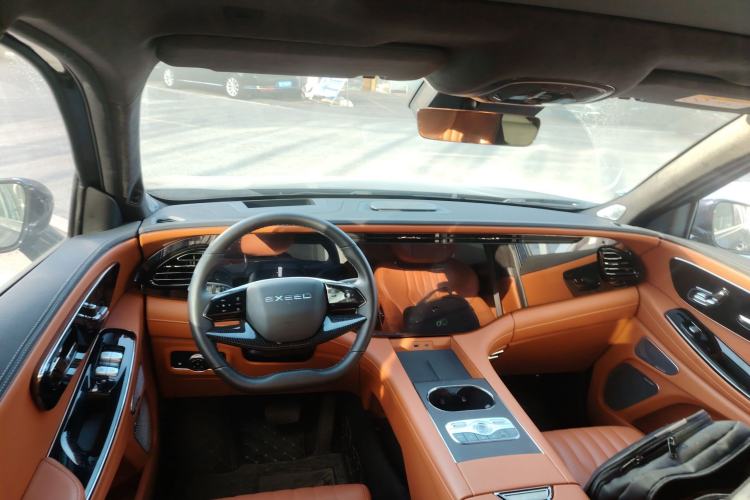 Used EXEED Lanyue C-DM 2025 180 Ultra-Long Range Ultra All-Wheel Drive 6-Seater
