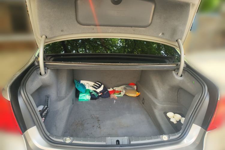 Used BMW 7 Series 2011 730Li Elegant Model
