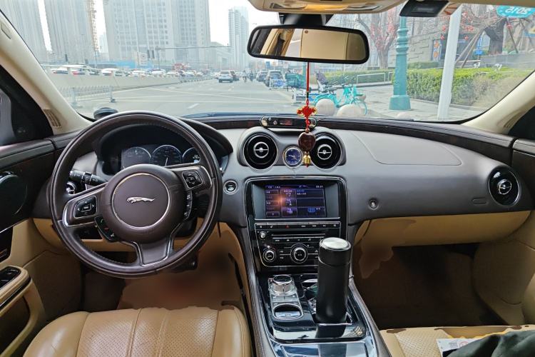 Used Jaguar XJ 2013 XJL 3.0 SC Panoramic Business Edition
