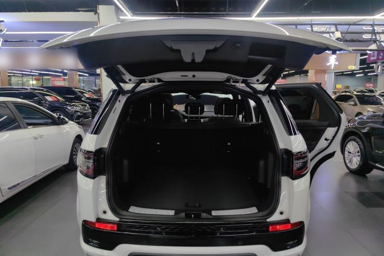 Used Land Rover Discovery Sport 2020 249 PS R-Dynamic Performance Edition Trunk