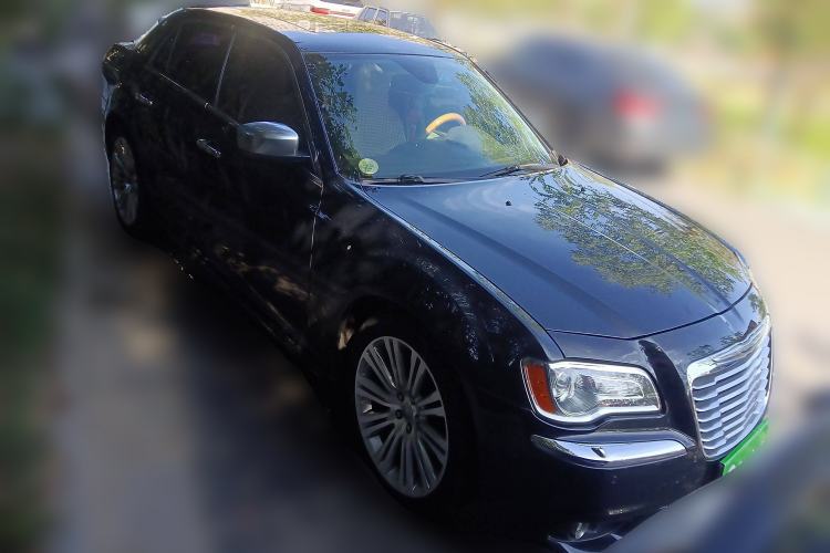 Used Chrysler 300C 2013 3.6L Luxury Edition