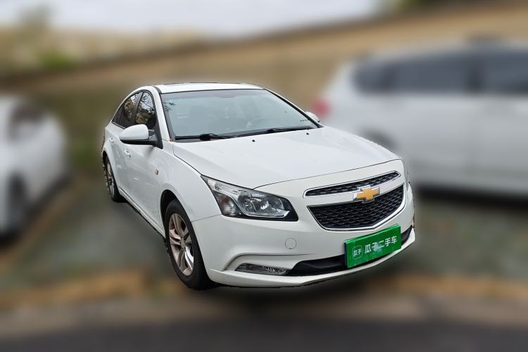 Used Chevrolet Cruze 2015 1.5L Classic SE AT Front Right 45 Deg