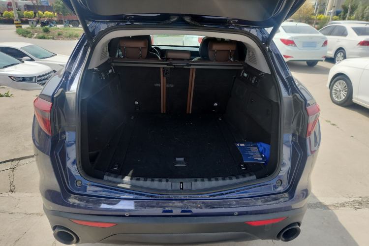 Used Alfa Romeo Stelvio 2017 2.0T 200HP Elite Edition
