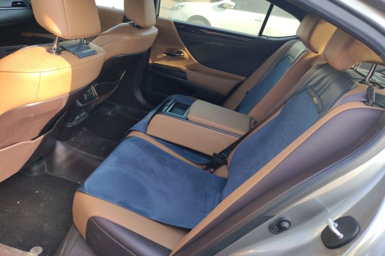 Used Lexus ES 2020 200 Excellence Edition
