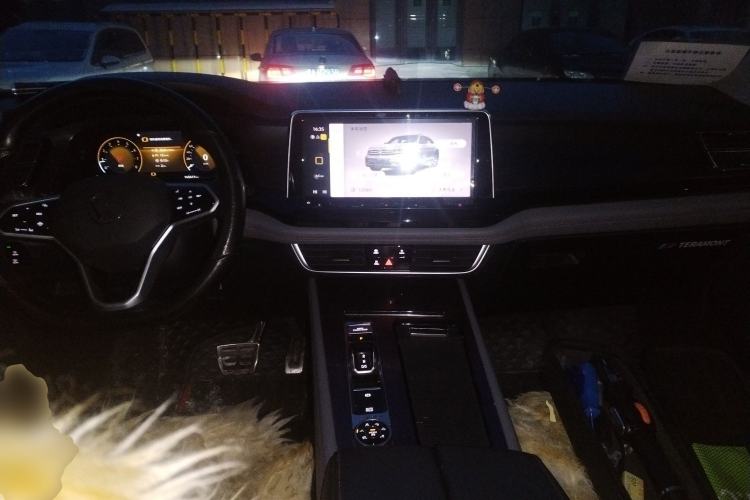 Used Volkswagen Teramont X 2022 380TSI Four-Wheel Drive Luxury Edition Center Console