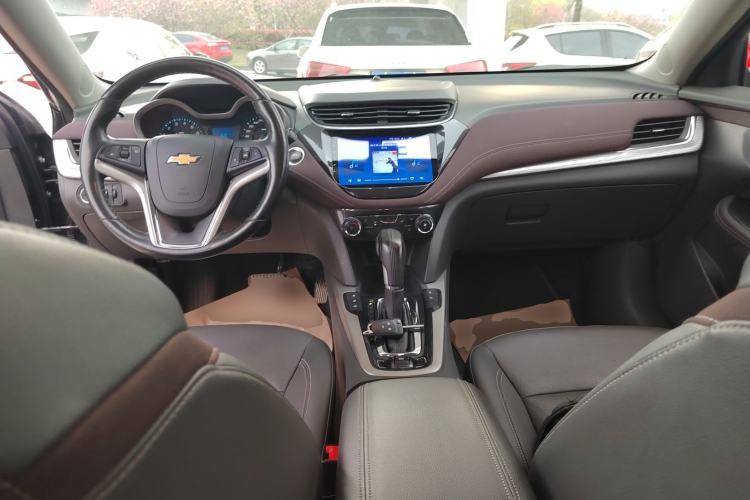 Used Chevrolet Malibu 2018 530T Automatic Fashion Edition Center Console