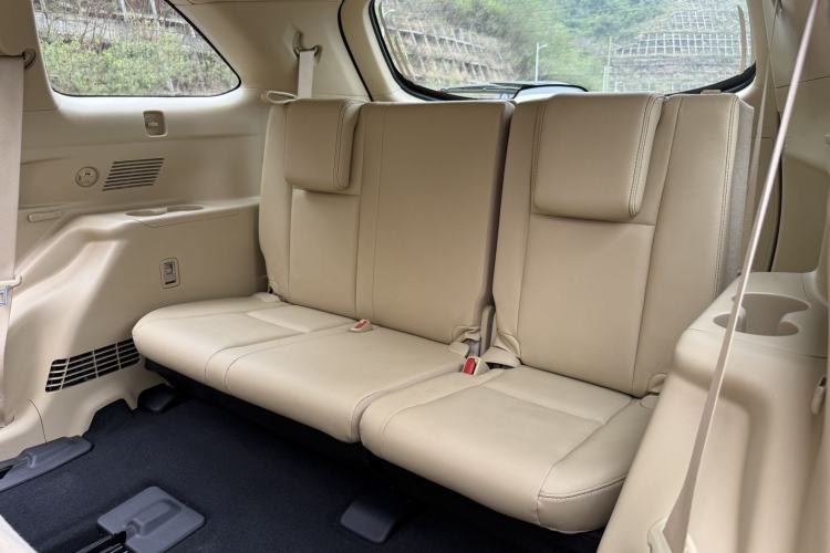 Used Toyota Highlander 2017 2.0T Four-Wheel Drive Luxury Edition 7 Seats Interior 3