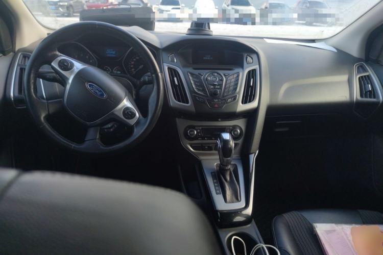 Used Ford Focus 2012 Sedan 1.6L Automatic Fashion Edition