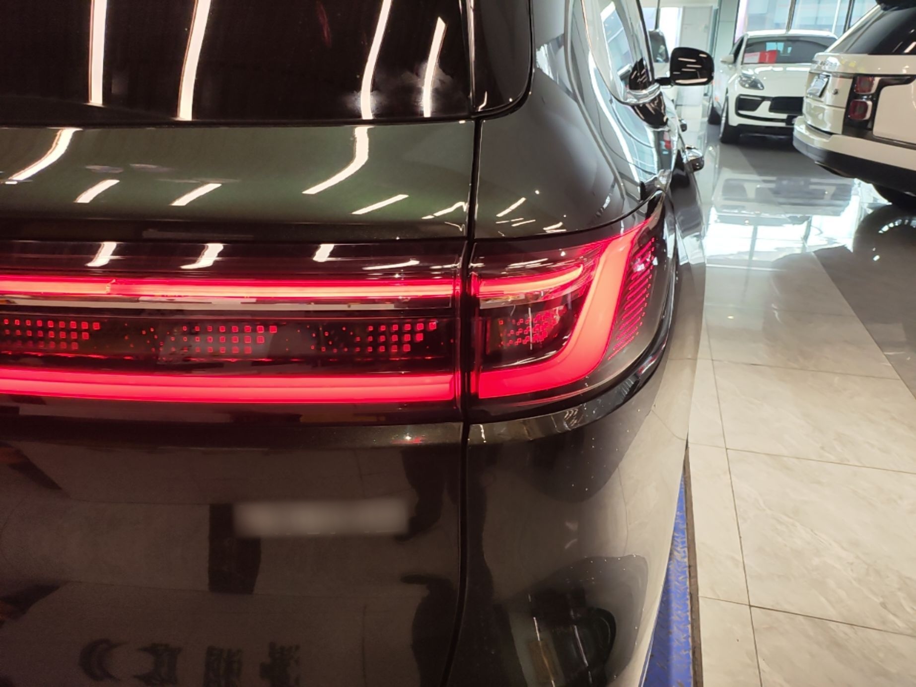 Geely Galaxy M9 2025 Model 210km Four-Wheel-Drive Leading Edition — снимка 9