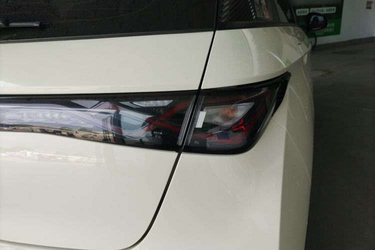 Used BYD Dolphin 2023 420 km Fashion Edition Exterior 3