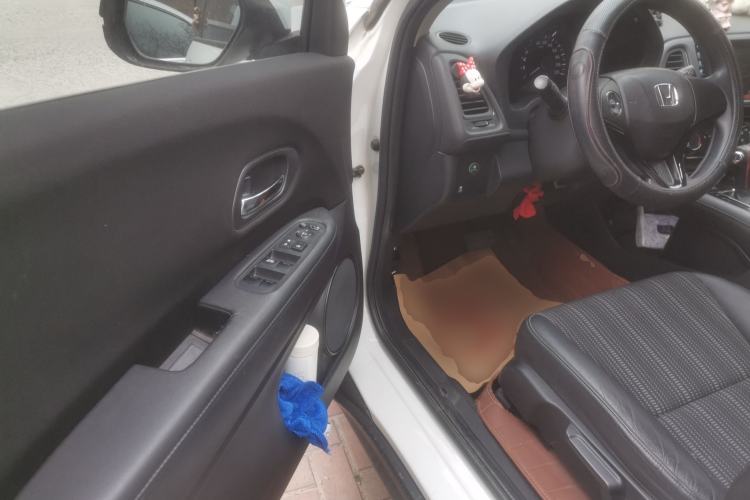 Used Honda Vezel 2017 1.8L CVT Front-Wheel Drive Pioneer Edition Driver Seat