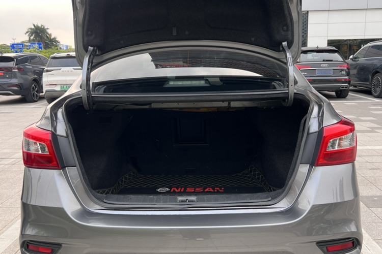 Used Nissan Sylphy 2019 Classic 1.6XL CVT Luxury Edition Exterior 12