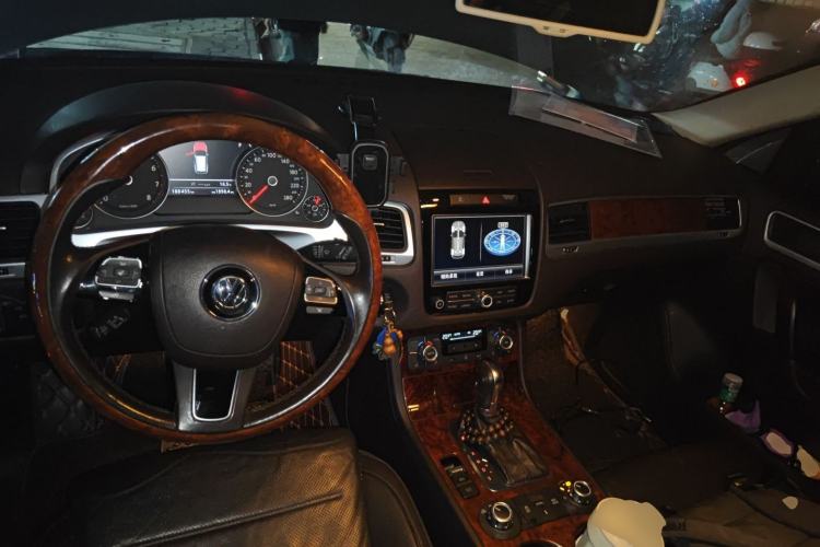 Used Volkswagen Touareg 2011 3.0 TSI Standard Version
