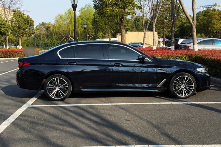 Used BMW 5 Series 2021 530Li Leading Model M Sport Package Exterior 4