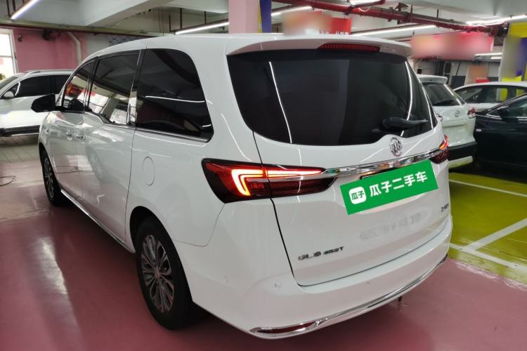 Used Buick GL8 2023 Land Executive Class Deluxe Model
