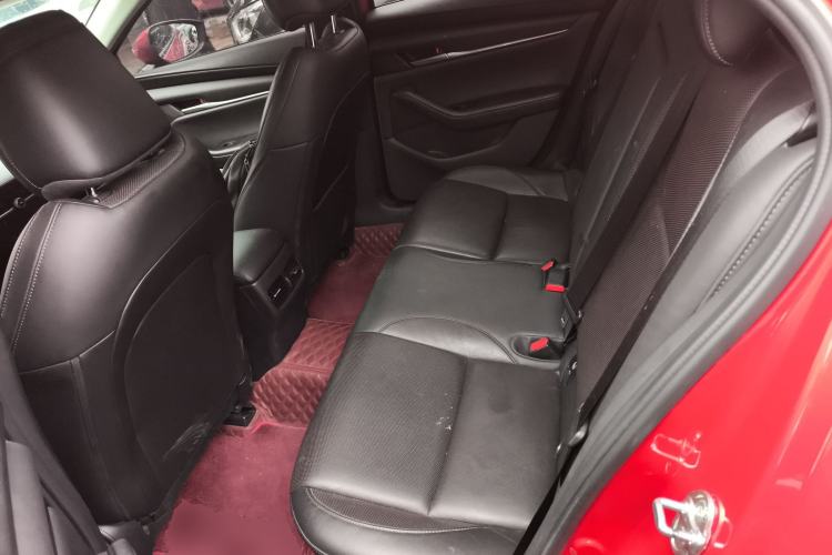 Used Mazda 3 Axela 2020 1.5L Automatic Luxury Version
