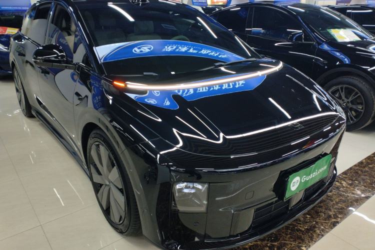 Used Li Auto i6 2025 Model Four-Wheel-Drive Standard Type Exterior 1