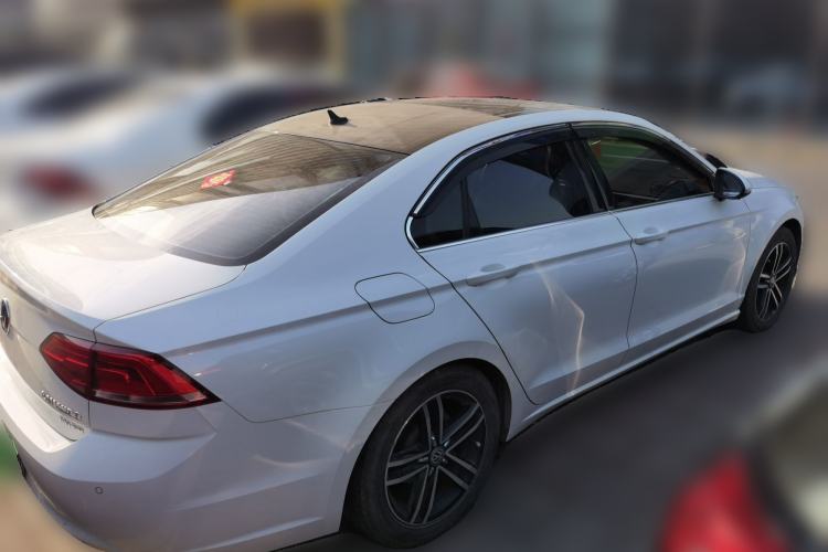 Used Volkswagen Lamando 2017 280TSI DSG Luxury Edition
