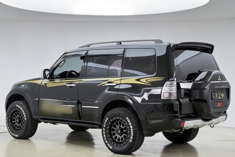 Used Mitsubishi Pajero 2018 V97 3.8L 5-Door GLS Sunroof – Middle East