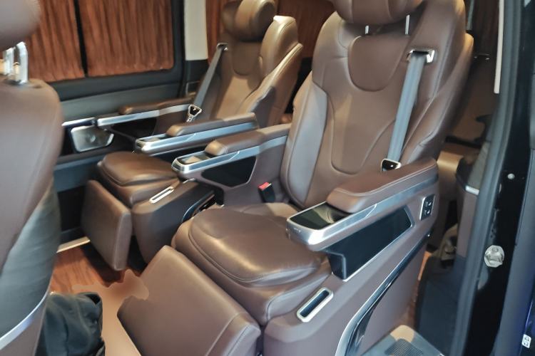 Used Mercedes-Benz V-Class 2024 V 300 L Long Wheelbase Prestige Edition Left Rear Seat