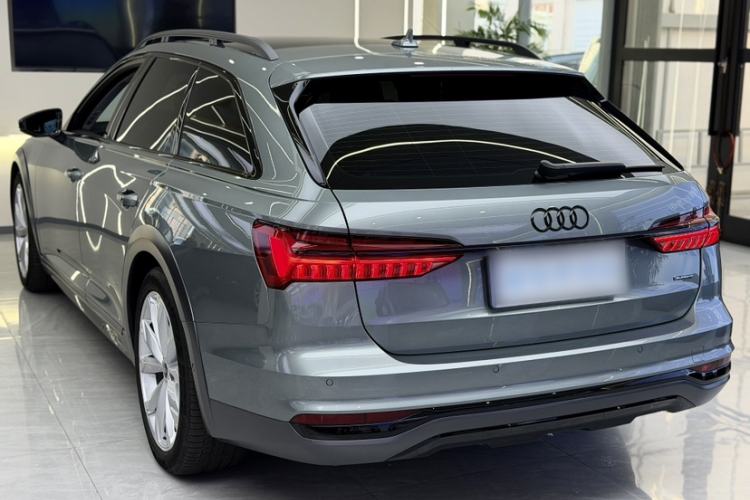 Used Audi A6 2021 allroad quattro Explorer 55 TFSI Prestige Off-Road Model
