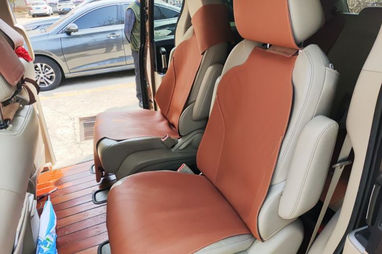 Used Buick GL8 2018 28T Luxury Model China VI Standard
