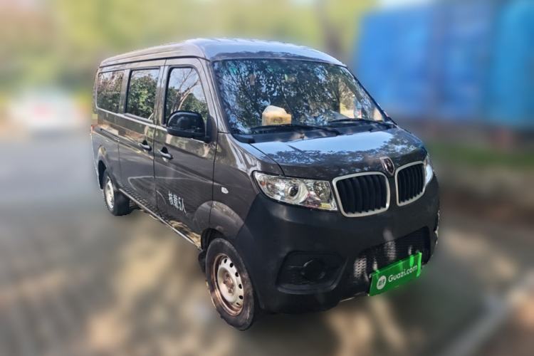 Used Jinbei Hiace X30 2022 1.5L Business-Class Central Air-Conditioned Coach China VI Standard SWC15M Front Right 45 Deg
