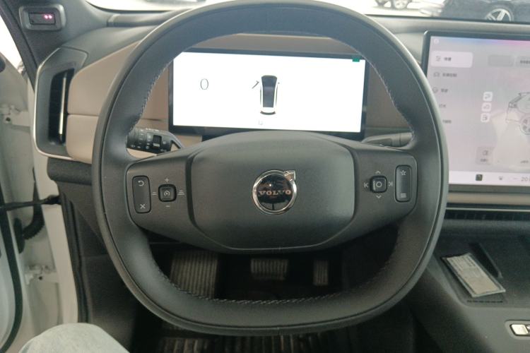 Used Volvo XC70 Plug-in Hybrid 2026 Model Four-Wheel Drive Long-Range Plus
