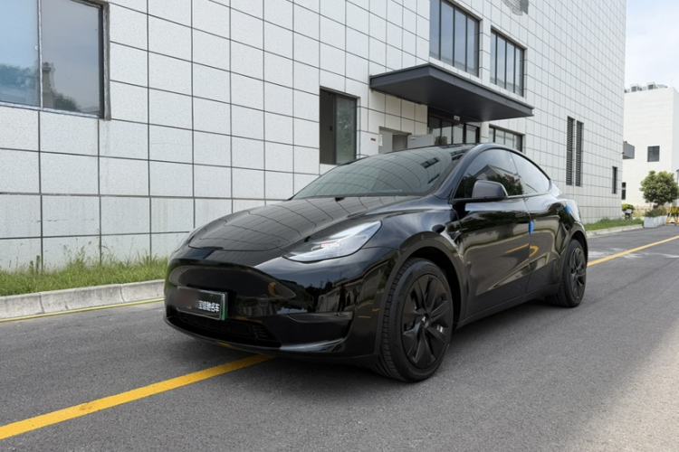 Used Tesla Model Y 2021 Long-Range All-Wheel-Drive Version 3D7