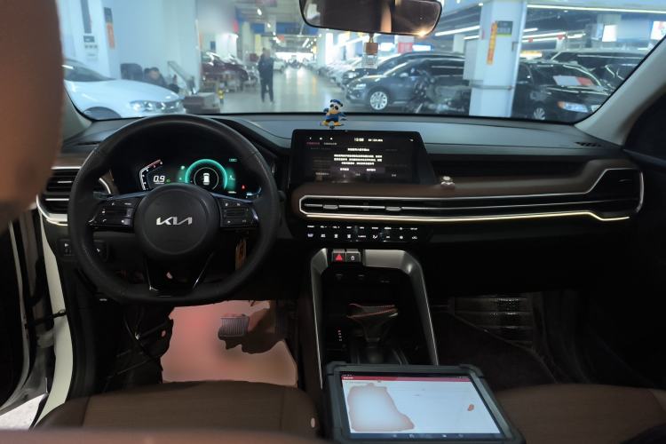Used Kia Sportage R 2021 Ace 2.0L Splendid Edition Center Console