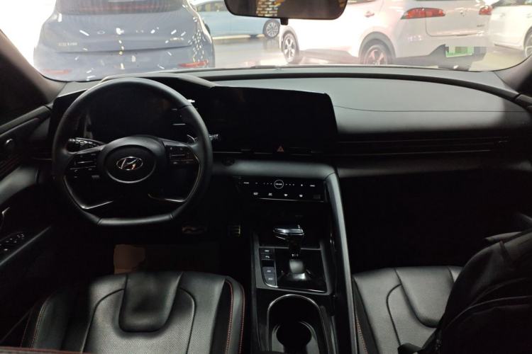 Used Hyundai Elantra 2022 240TGDi DCT LUX Prestige Edition