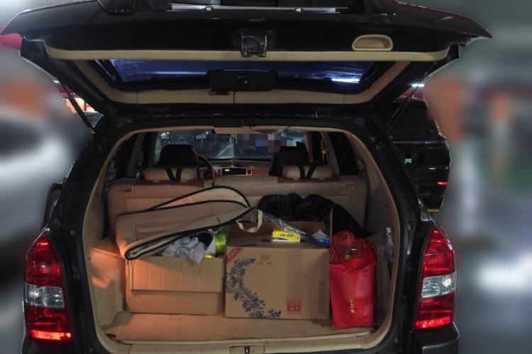 Used Hyundai Tucson 2009 2.0L Manual Two-Wheel Drive Fashion Edition