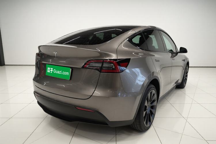 Used Tesla Model Y 2022 Long-Range All-Wheel-Drive Version