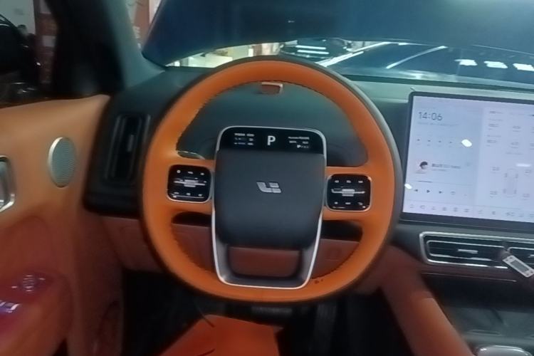 Used Li Auto L8 2025 Max Smart Refresh Edition
