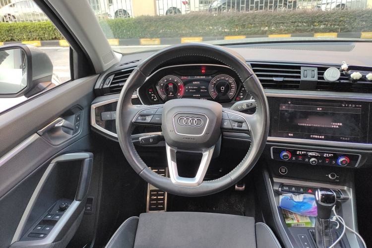 Used Audi Q3 2022 40 TFSI Fashion Dynamic Model
