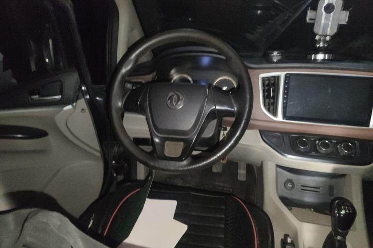 Used FORTHING Lingzhi 2018 M5L 1.6L 7-Seater Luxury Model
