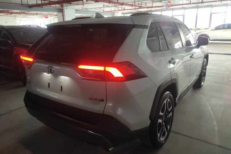 Used Toyota RAV4 2021 2.0L CVT Four-Wheel Drive Premium Edition