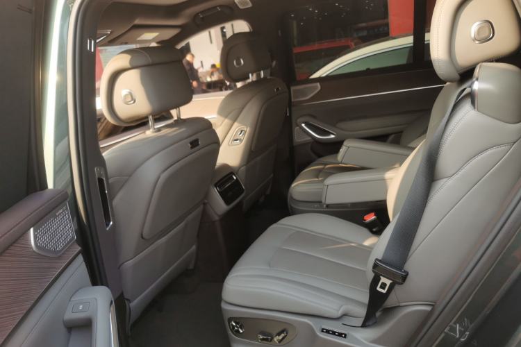 Used Denza N9 2025 Prestige Version