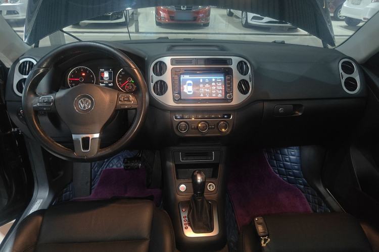 Used Volkswagen Tiguan 2015 1.8TSI Automatic Two-Wheel Drive Luxury Model Center Console