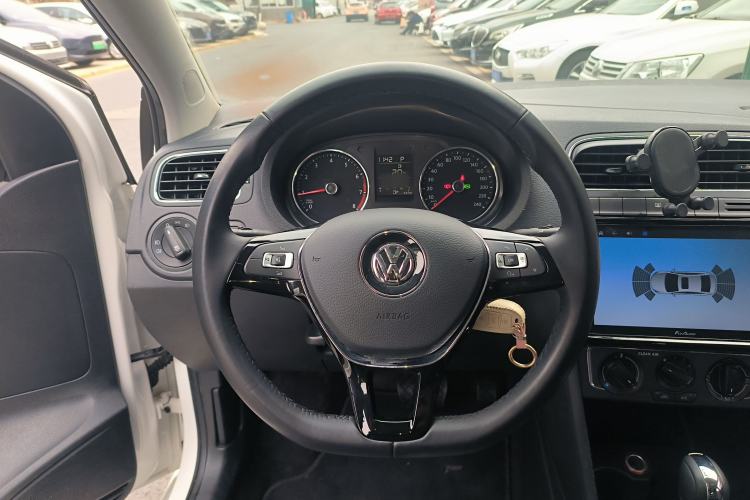 Used Volkswagen Polo 2016 1.6L Automatic Comfort Model