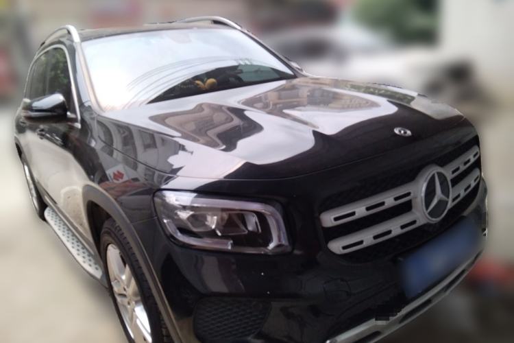 Used Mercedes-Benz GLB 2023 GLB 200 Dynamic Edition Front Right 45 Deg