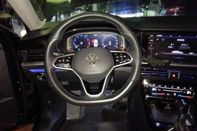Used Volkswagen Passat 2022 330TSI Starry Luxury Edition Steering Wheel