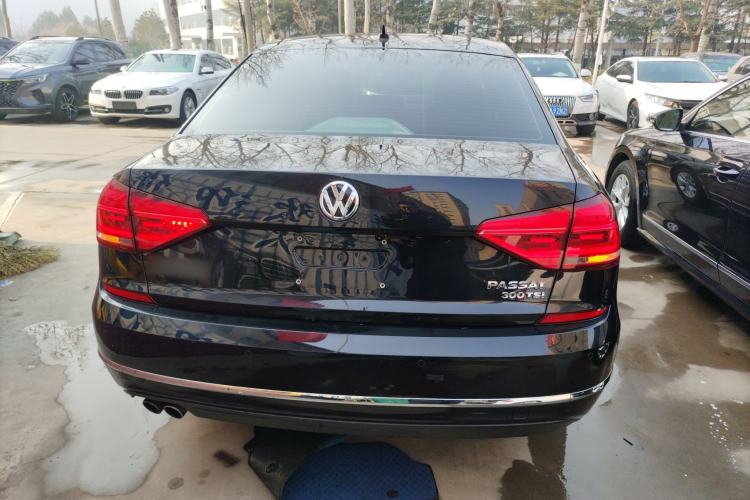 Used Volkswagen Passat 2017 330TSI DSG Luxury Edition
