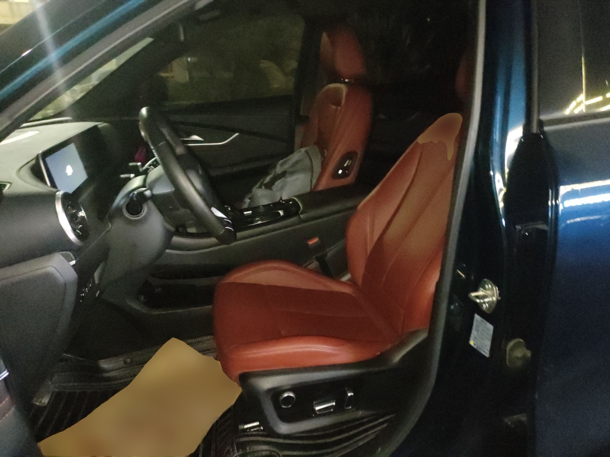 Переднее сиденье в автомобиле