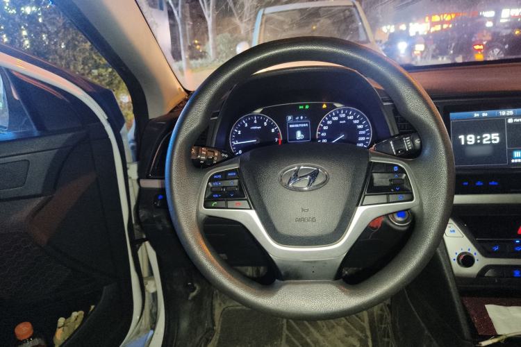 Used Hyundai Elantra (6th Generation / Lingdong) 2016 1.6L Automatic ZhiXuan – Elite Version
