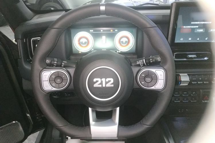 Used 212 T01 2024 2.0T Explorer