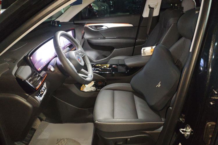 Used Buick Envision 2025 Encore Plus 28T Two-Wheel-Drive Platinum Edition