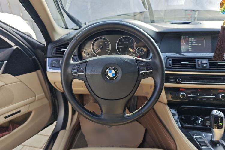 Used BMW 5 Series 2013 520Li Elegant Edition
